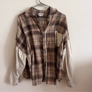 Adorable two toned flannel size medium but fits all sizes!